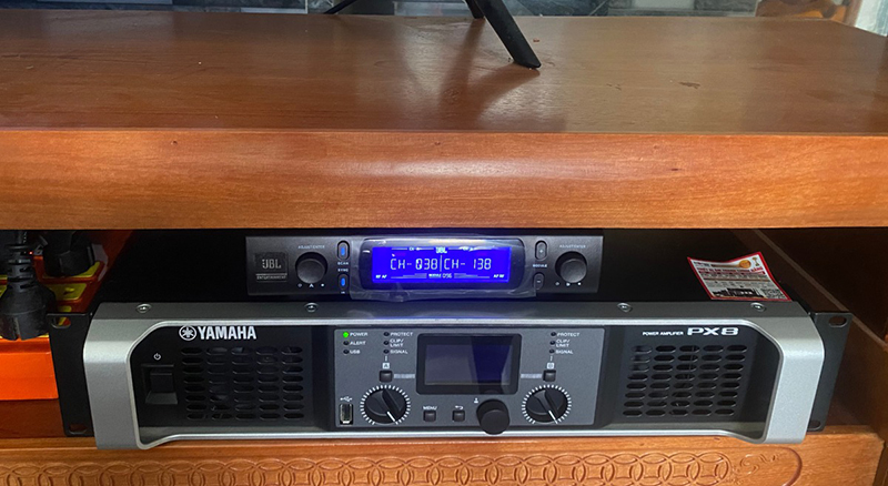 Cục đẩy công suất class D Yamaha PX8