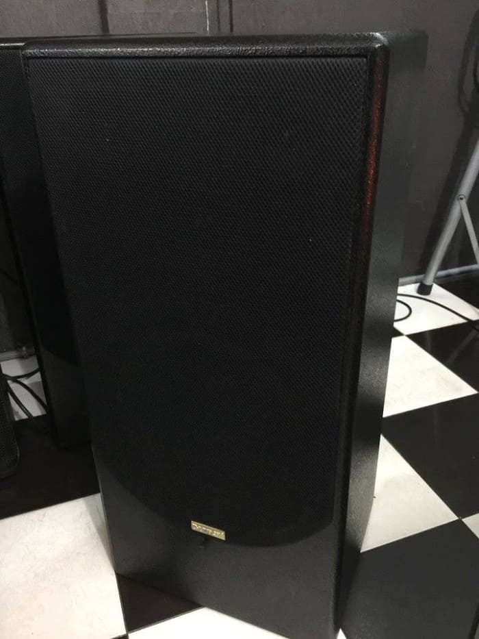 Loa Thunder có giá thành hợp lý Loa Thunder có giá thành hợp lý
