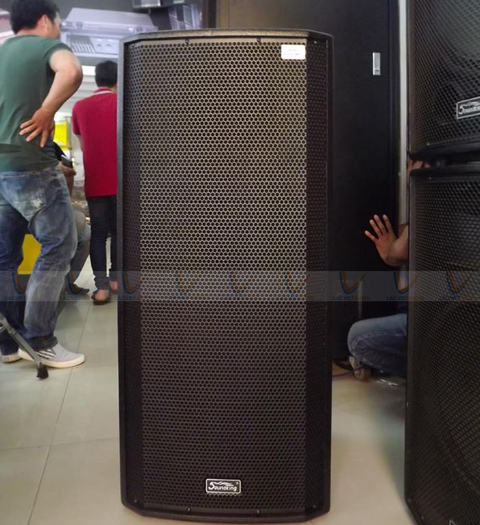 Loa hội trường Soundking H215 công suất lớn, mạnh mẽ và hoành tráng Loa hội trường Soundking H215 công suất lớn, mạnh mẽ và hoành tráng