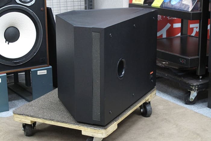 Loa sân khấu ngoài trời JBL Control SB2: 8.900.000 đồng Loa sân khấu ngoài trời JBL Control SB2: 8.900.000 đồng