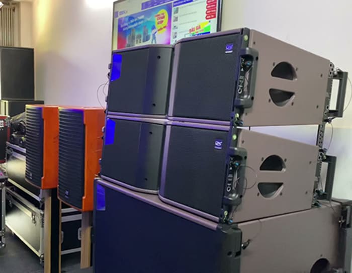 Loa sự kiện ngoài trời array QHA Kara 210 công suẩt mạnh mẽ Loa sự kiện ngoài trời array QHA Kara 210 công suẩt mạnh mẽ