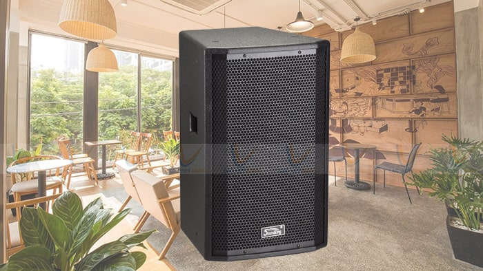 Có thể dùng loa SOUNDKING SX 08 cho quán cafe, nhà hàng, phòng dịch vụ KTV chuyên nghiệp,...